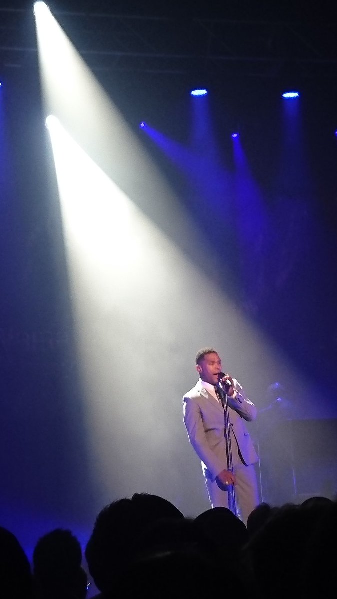 kariririri's tweet photo. 最高でした\(^o^)/
#maxwell #Maxwell来日 #studiocoast #MST16 #summerstour https://t.co/tukxvl3GVm