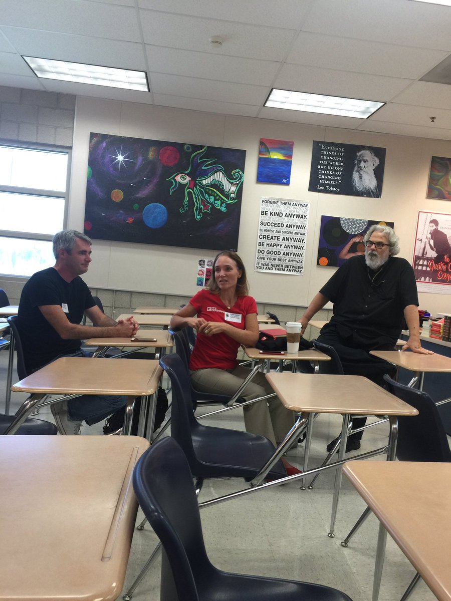 LOHI_English's tweet photo. @Flipboard comes to Los Osos in response to the amazing work Mr. Weidman's Ss are doing. #lohienglishrocks! https://t.co/ifAo2RbVZZ