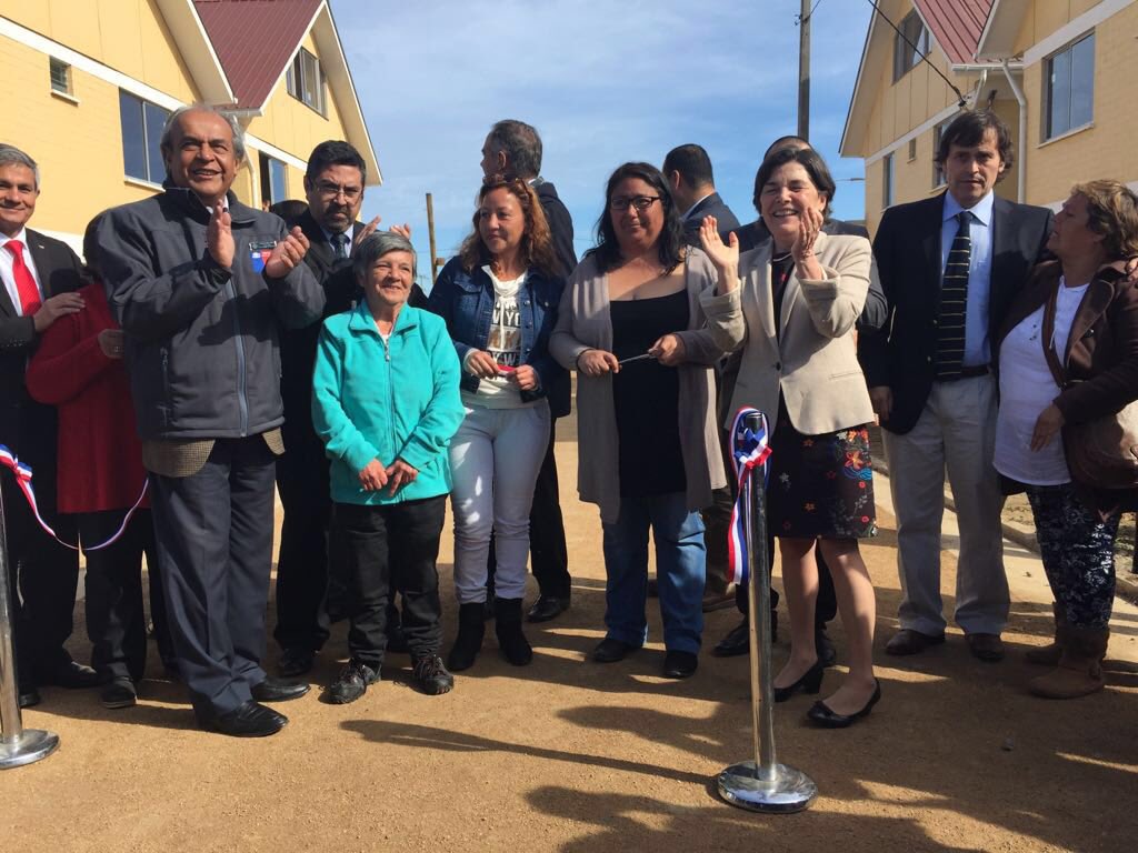 girovisualtv's tweet photo. #MinistraSaball en San Antonio en entrega de nuevas viviendas #ExGenesis https://t.co/S1mX8Le3n5
