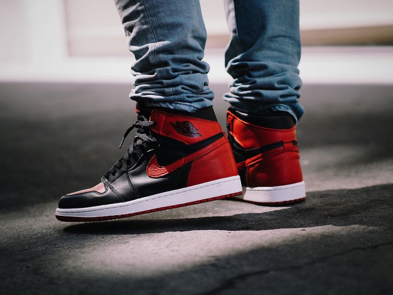 streetbalbrasil's tweet photo. AIR JORDAN 1 HIGH BRED https://t.co/rReDDjdmLx #solecollection #nicekicks #sneakers #kicksonfire https://t.co/9hFU4heZxw