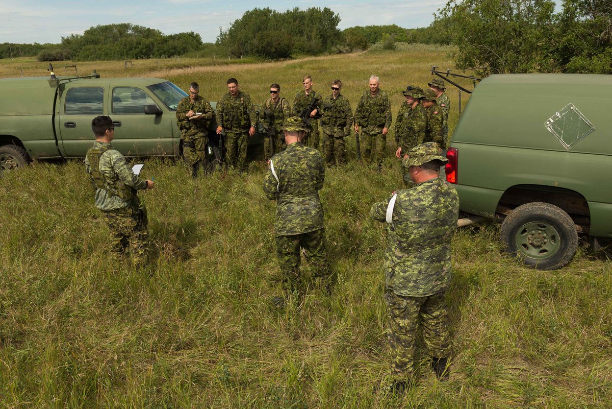 3CdnDiv3DivCA's tweet photo. Photos Ex #BISONWARRIOR16 #38GBC #ArméeReservistes #FortsFiersPrêts #BienEntraîné https://t.co/0Wsnpgxksf https://t.co/0FIRGRLLmy