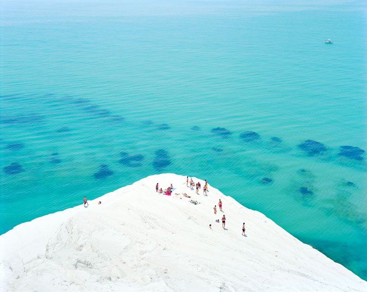 Yatzer's tweet photo. #yatzer_flashback Massimo Vitali Talks To Yatzer https://t.co/d1kxVmjrfH https://t.co/isN0IPSw7d