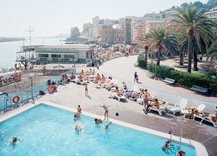 Yatzer's tweet photo. #yatzer_flashback Massimo Vitali Talks To Yatzer https://t.co/d1kxVmjrfH https://t.co/isN0IPSw7d