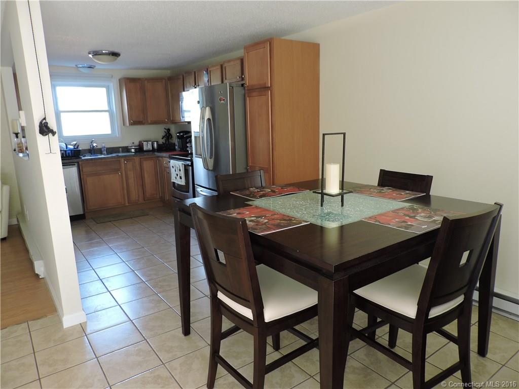 InnovProp's tweet image. Another STEAL! This property has a total of 6 rooms and it is 2 floor living, it also has a garage that is attached.