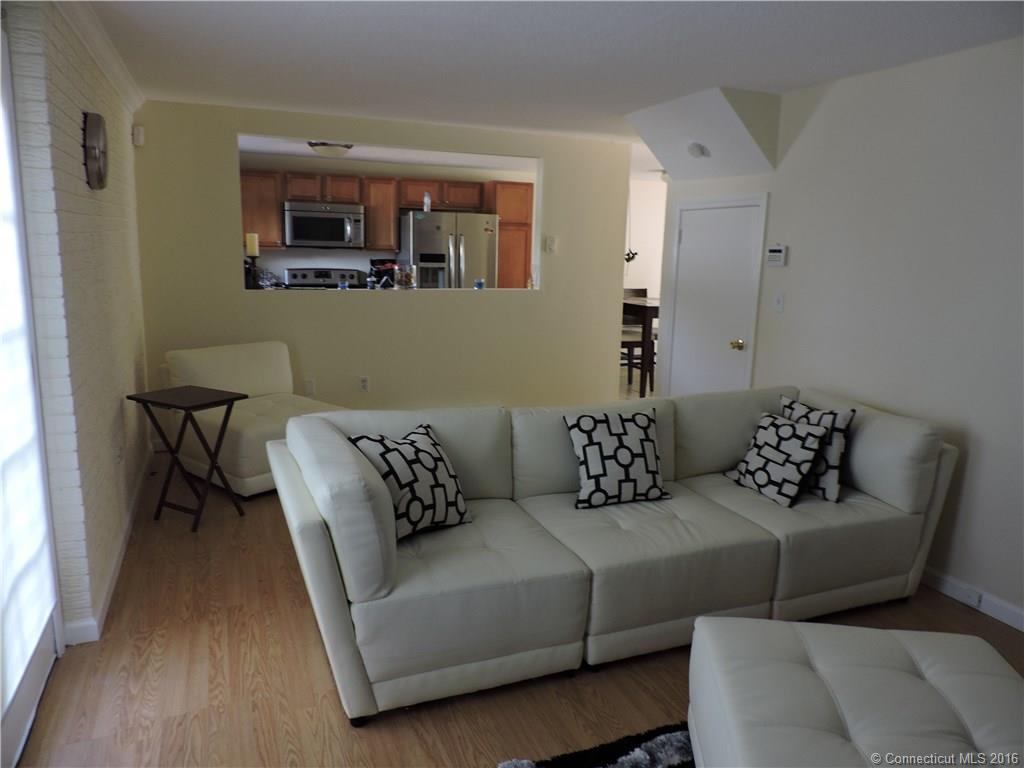 InnovProp's tweet image. Another STEAL! This property has a total of 6 rooms and it is 2 floor living, it also has a garage that is attached.