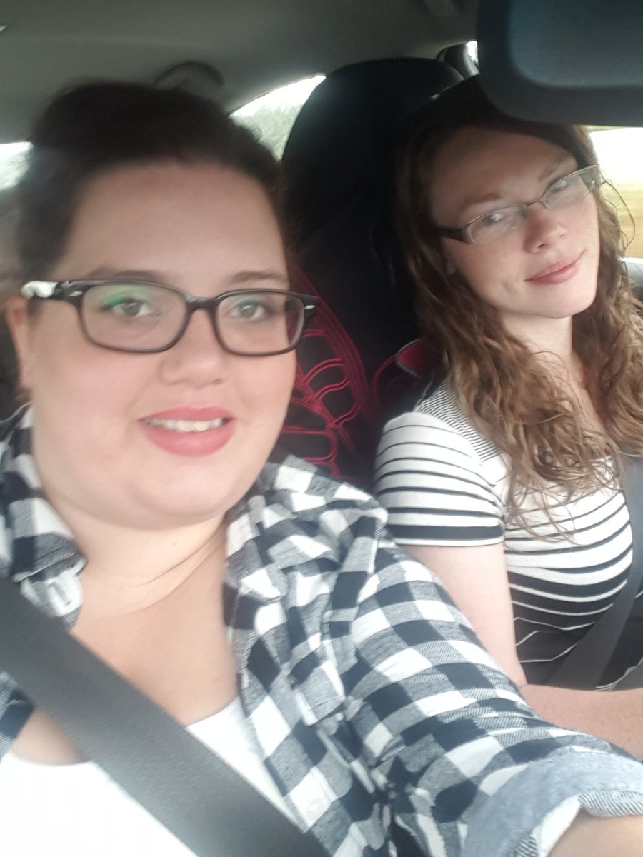casswhite's tweet photo. Up early otw bk to town after late night wedding planning and puzzles #notawakeyet #themorningafter #girlfriend lmao https://t.co/x5OBQxsP7r