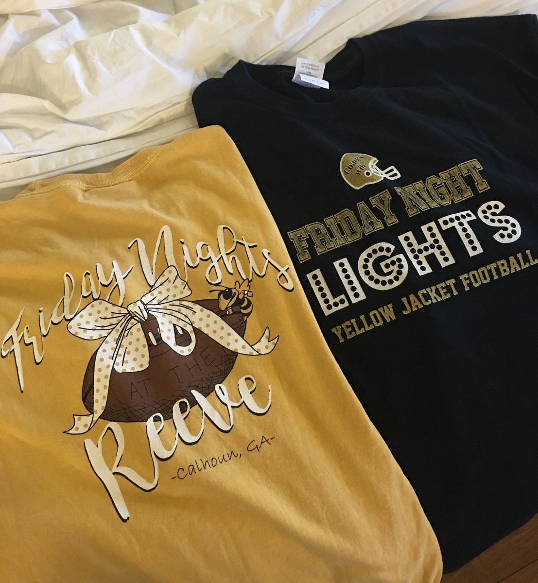 lynnlambdavis's tweet image. Missing the first Football Friday but excited to watch Lyndi Rae do what she loves! #softballmom #movethosechains