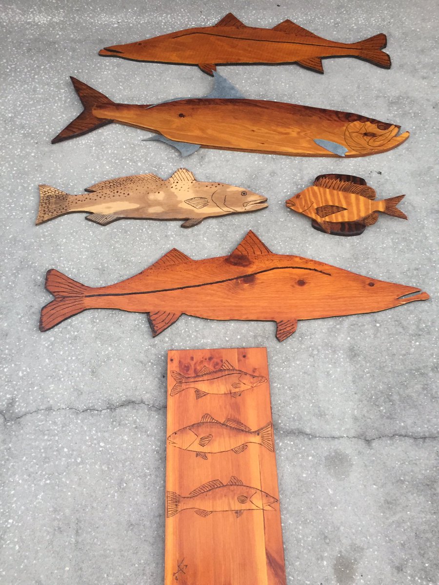 BrendaBennettCF's tweet photo. We are auctioning these fish that Kelley carved. Small fish is about 1 1/2 foot up to 4 foot for largest. https://t.co/Wi7Wmd5LHQ