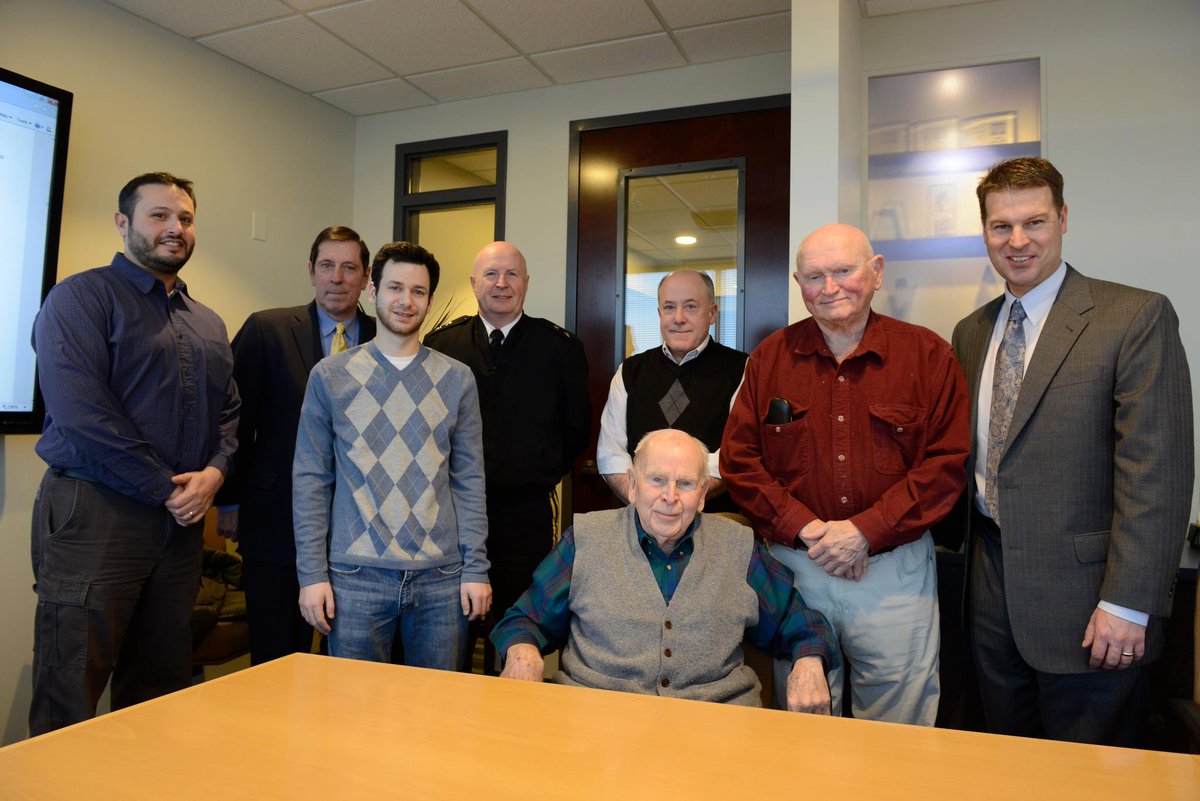 MNMilitaryRadio's tweet photo. #MN hero, Gen. John W. Vessey, dies at 94. We were privileged to meet him. Share his story: https://t.co/rNAgvipNwI https://t.co/NdTudL8Nny