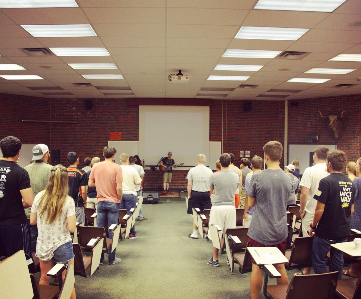 okstateCRU's tweet photo. Thanks for joining us last night. We are so excited to see how God works through YOU this year. #okstatecru https://t.co/WN6LsxXZGe