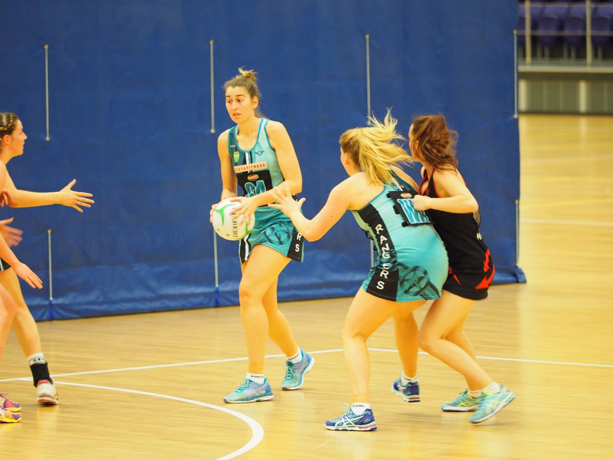 clixbymia's tweet photo. Rangers constantly letting passes go @NetballWA #STSWANL16 https://t.co/Ivuv3kF9Rq