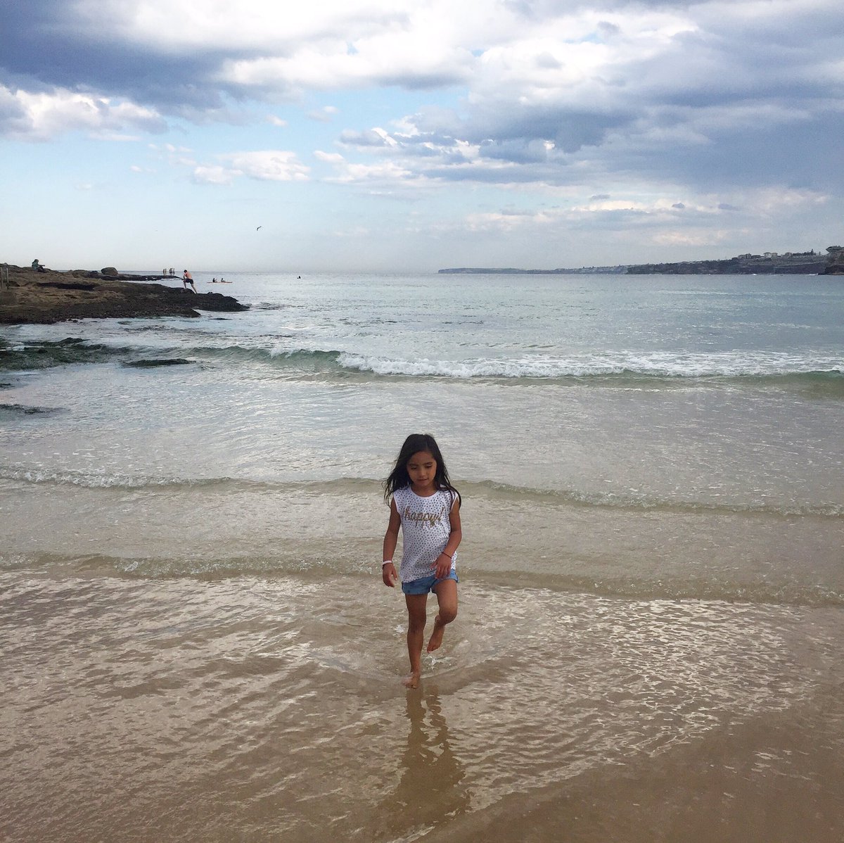 QOTD Jesse:Do you like it in Australia or you want to go back to France?
Micah:"I just want to go to the beach" 😂👌🏽