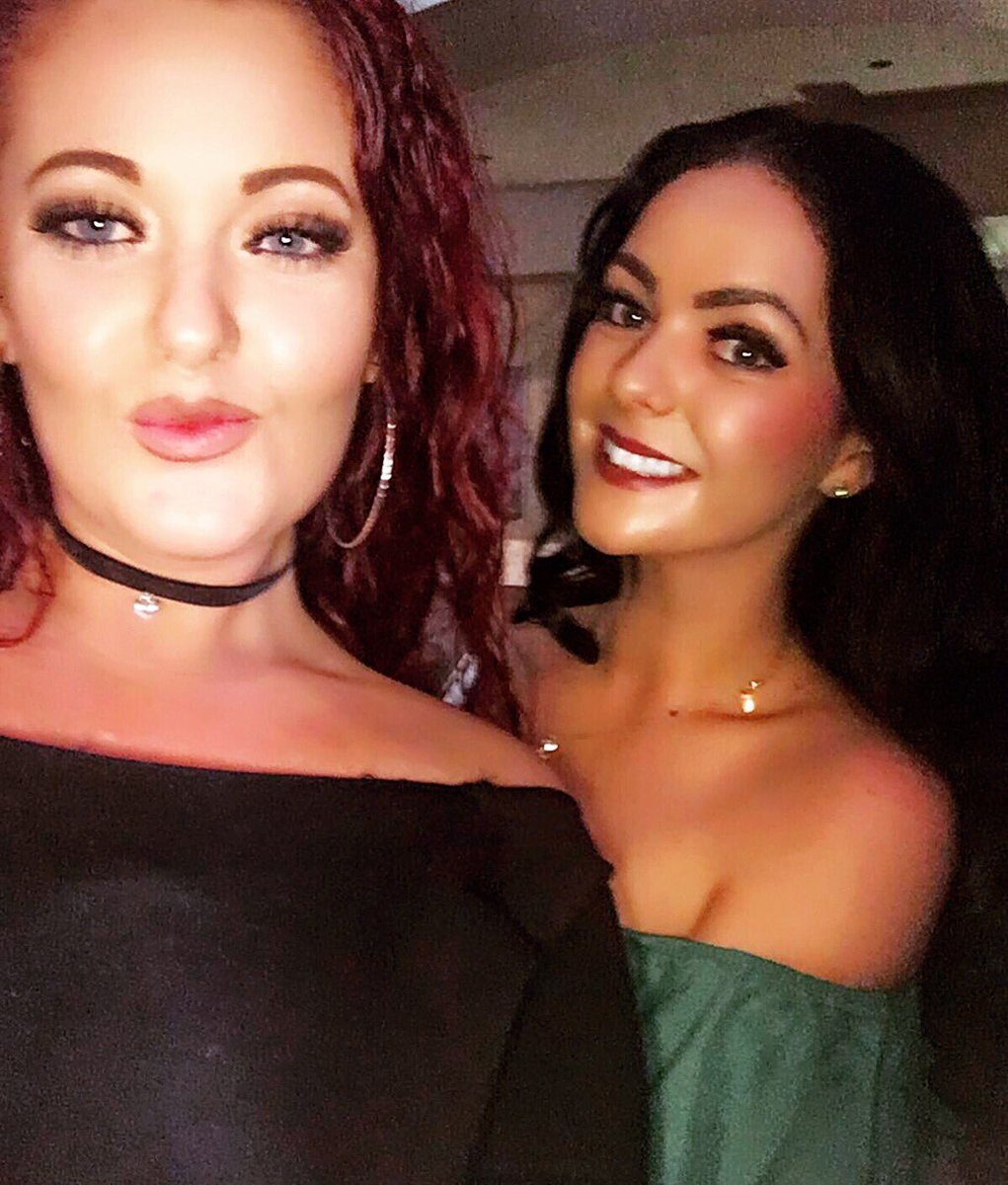 Emilymerrell_'s tweet photo. Birthday with my babes💖🏌⛳️✨ https://t.co/TmpNaznOzY