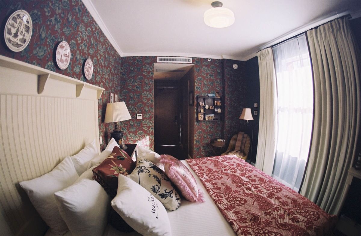 PopboardzTaste's tweet photo. 1st first look at the Rooms at #TheWalkerInn, an LA "bed & beverage" 🍸🛌 https://t.co/3XxRfgVt4O @luxury https://t.co/iiF48APXEC