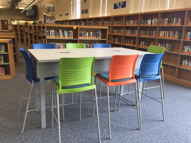 BTARepGroup's tweet photo. Love to see a school that is not afraid to use color. looks great at the lake media center! #ispyki https://t.co/aqdHuMZEyV