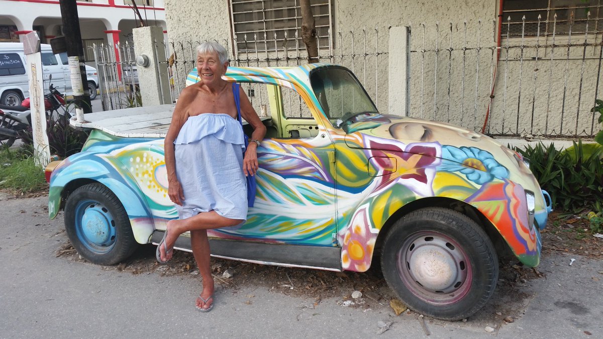 Recién llegada de gira Méxicana ya prepara gira x Brasil. Lola Cordón es #Modërna Podréis verla en <a href="/lasnaves/">@lasnaves</a> 8 oct