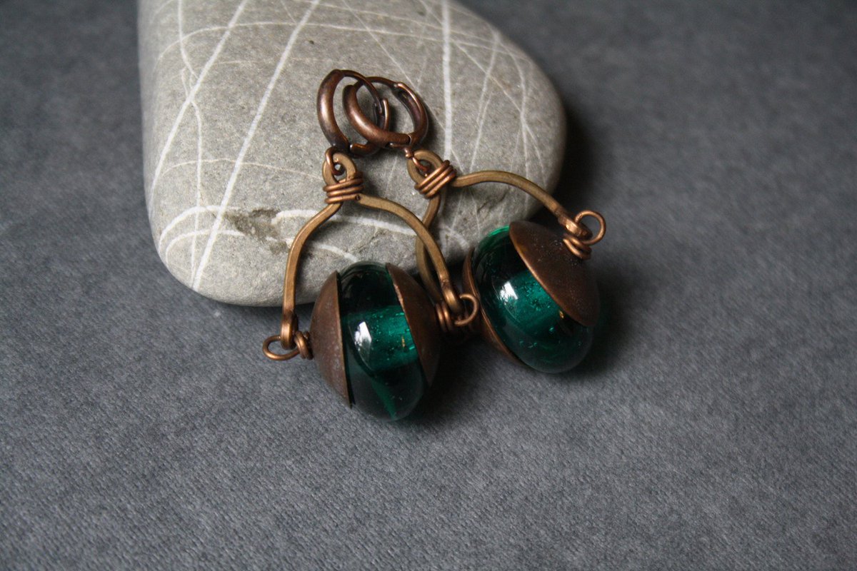 Like_A_Glass's tweet photo. #horseshoe #earrings #emerald #copper #treasure #ethnic #authentic #unusual #blue #copper #glass #art #Handmade https://t.co/SeNZXjcjtV