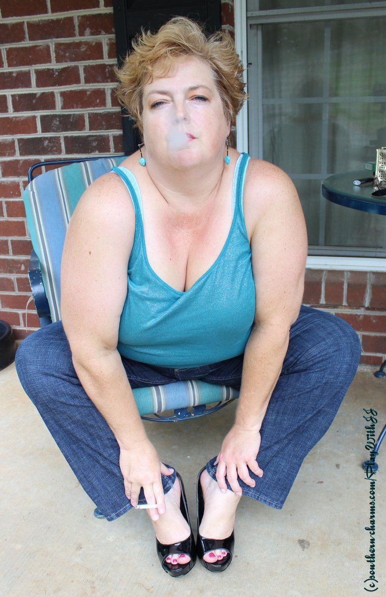 View Mature Bbw Smokers FREE MOMSEXYPICS photo picture
