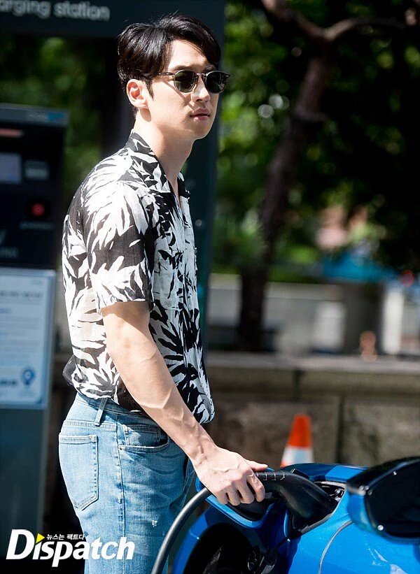 kdrama_menfess's tweet photo. •kdm• keciduk dating sama dispatch udh biasa, tapi pernah ga si lo keciduk lagi isi bensin
https://t.co/0y1oa0uyJd