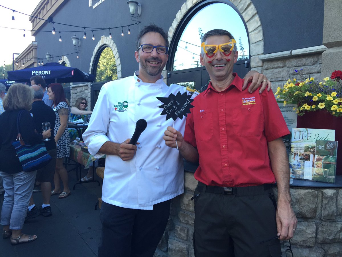 A great afternoon &amp; evening at the #privatepatioparty <a href="/ChefDez/">Chef Dez</a> friends event #paliottis #Abbotsford <a href="/travelpalscz/">Caryn Zimmerman CTC</a>