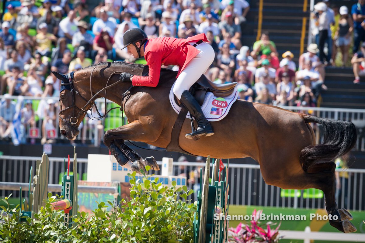 McLain Ward &amp; Azur 💙 up next for #USA 

Watch live: bit.ly/2bBf2s6