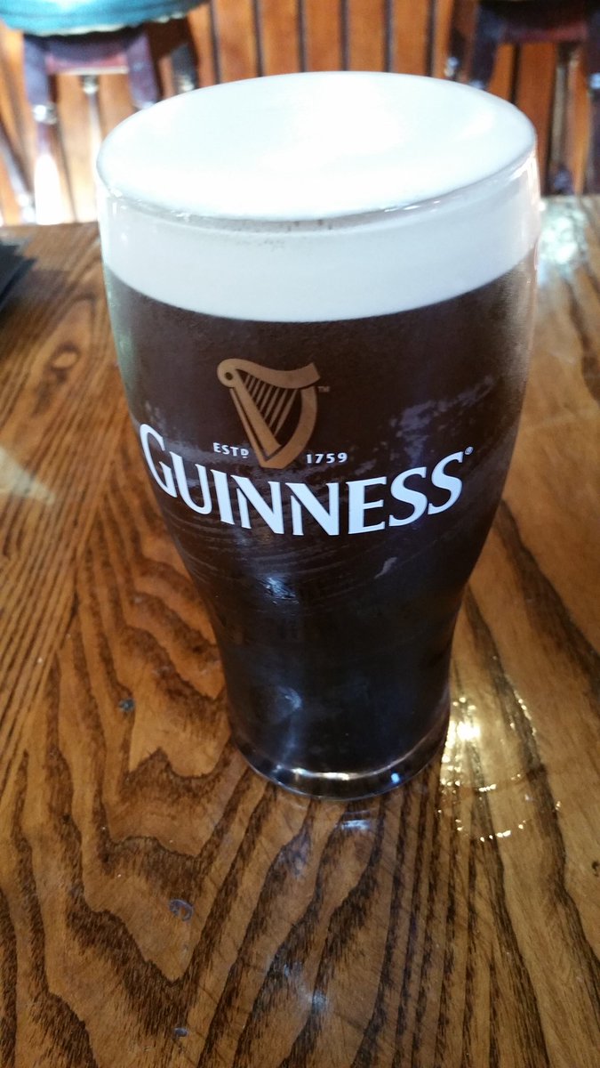 JonesinyaBonez's tweet photo. When in Ireland https://t.co/nWIiNCxxcR
