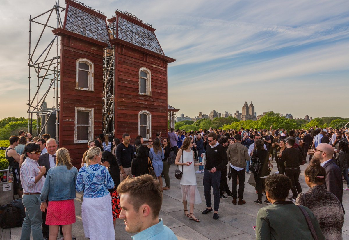 metmuseum's tweet photo. Visiting the #MetRoof? Become a Member and enjoy an express bar on Friday &amp; Saturday nights https://t.co/gl5mxa5b92 https://t.co/Khny989EQa