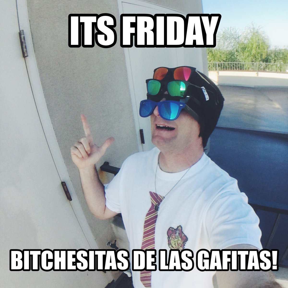 LuzuVlogs's tweet photo. Ya es Viernes de nuevooooo! 😎😎😎 https://t.co/Hur1Dx5MUs