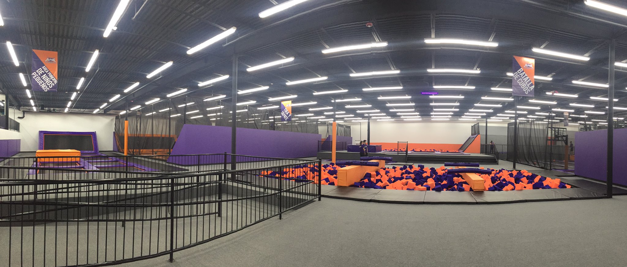 on Twitter "MI GENTE DENLE SHARE! ALTITUDE TRAMPOLINE PARK