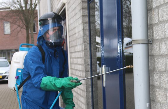 's zomers grijpt ongedierte zijn kans in en om het huis. lagerweybv.nl/blog/weg-met-d… #ongediertebestrijding #bestrijding