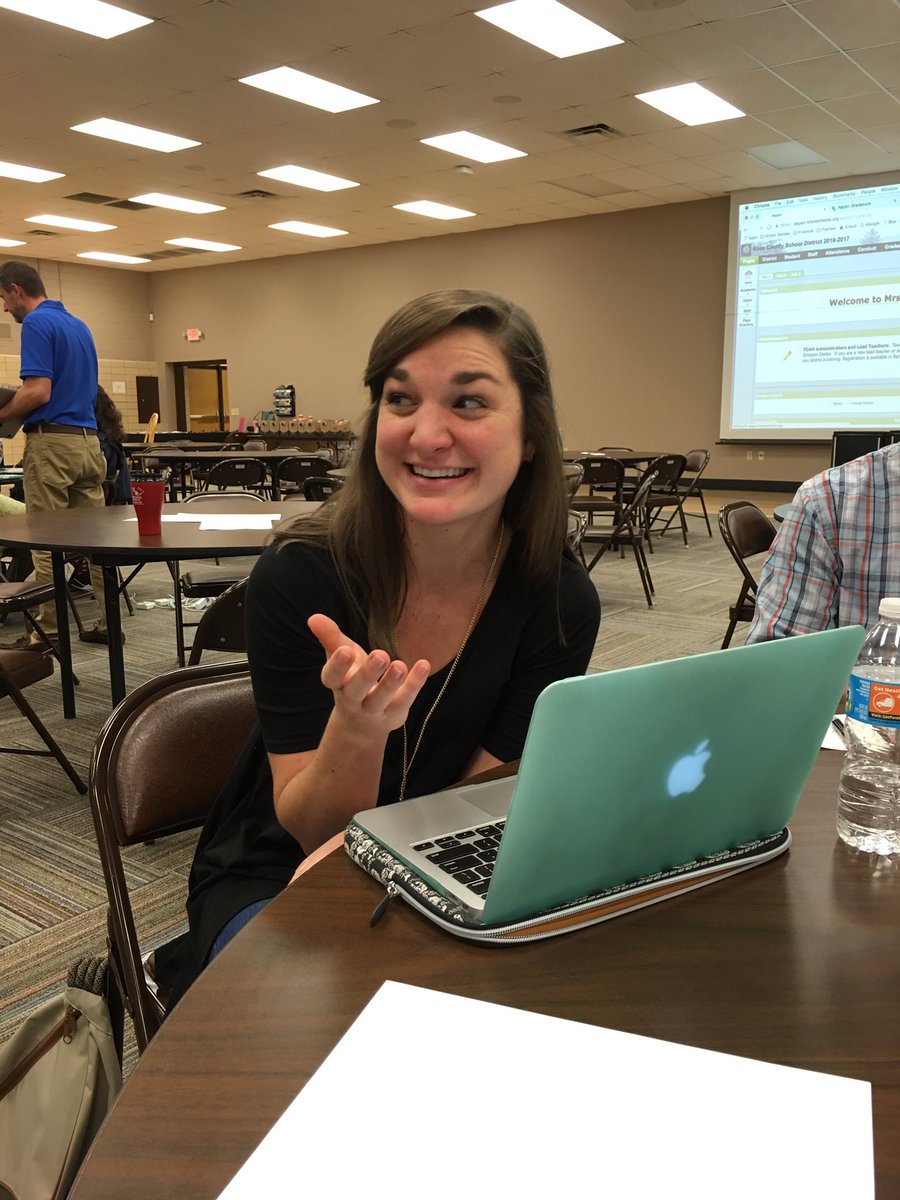 KelseyOliverWEO's tweet image. The woman that singlehandedly broke Aspen!! @vacek_jennifer #CoachesNetworkKCS