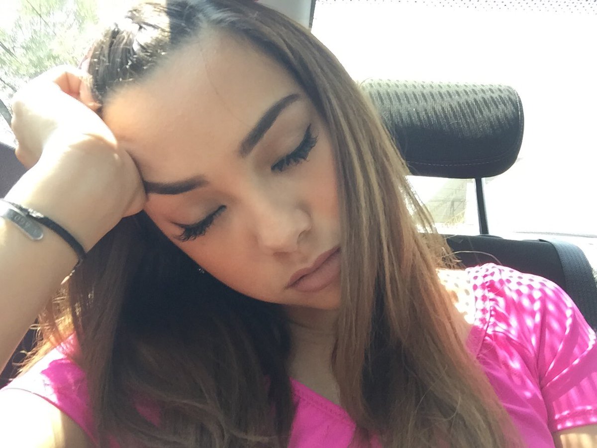 AleejandroRamos's tweet photo. Viernes y el cuerpo lo sabe ‼️😜😂 #Destardes  3:15pm https://t.co/M4Ak1tFIyl