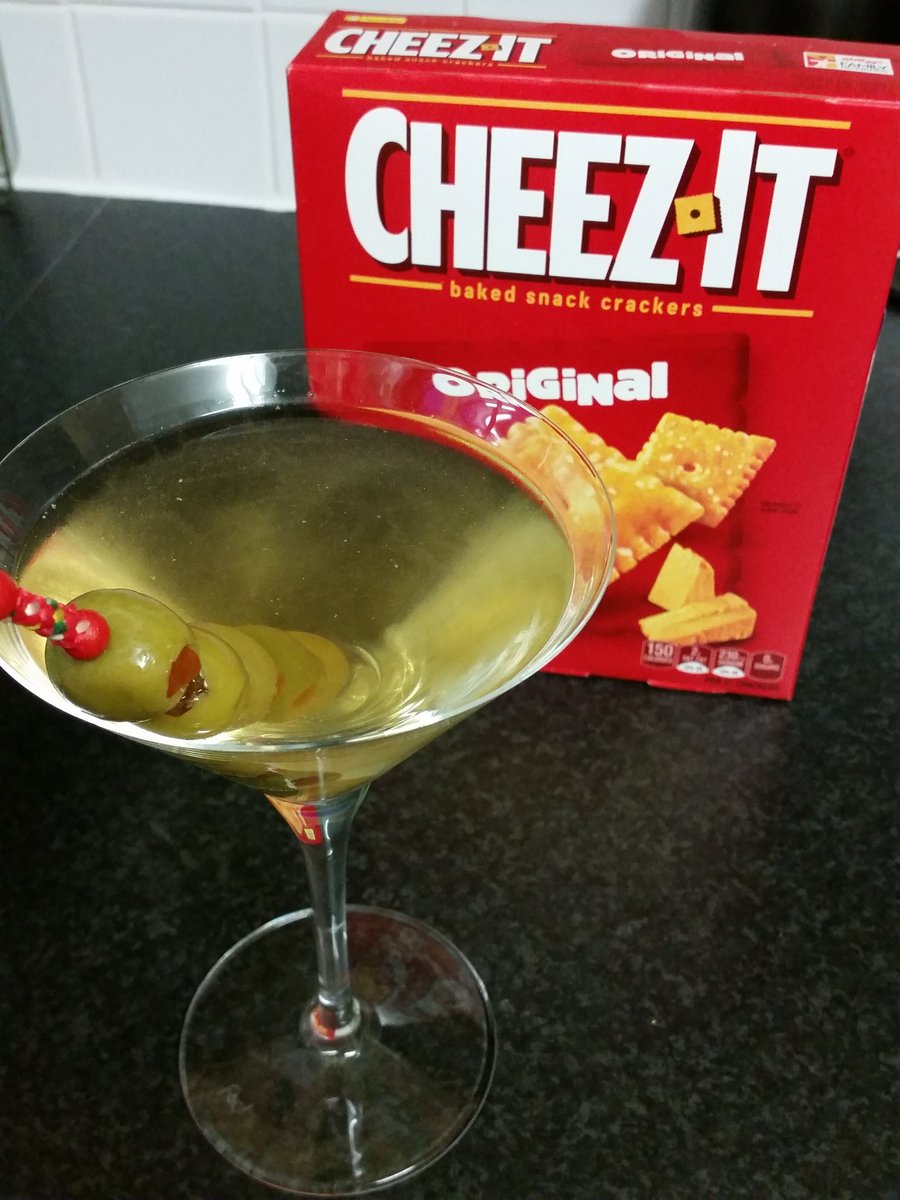cleverfrances's tweet photo. Martini and Cheez-Its. 'Cause I is one a dem high class kind a rednecks. #HighClassRedneck #MakeItDirty https://t.co/thASAAxbyk