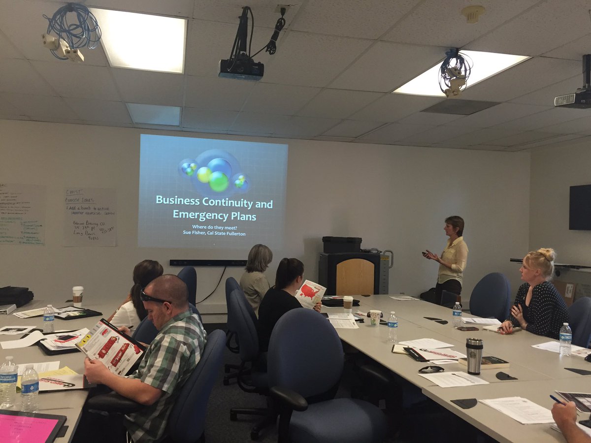 MsJennyNovak's tweet photo. Business continuity presentation by @SueMama13 wraps up the first annual #csuem meeting! https://t.co/A4Z1eZ35vH