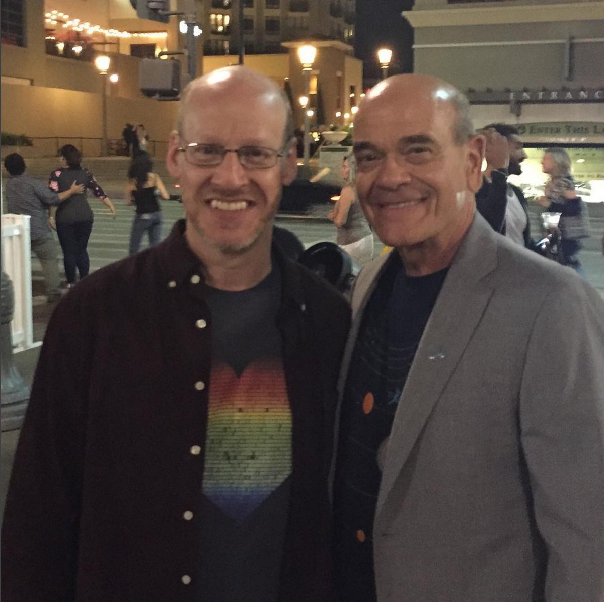 exploreplanets's tweet photo. Glad you could join us and @RobertPicardo at #LAMoonwalk, @BadAstronomer. Hilarious caption! https://t.co/jtvO12FWA0 https://t.co/nvSYqD9ofA