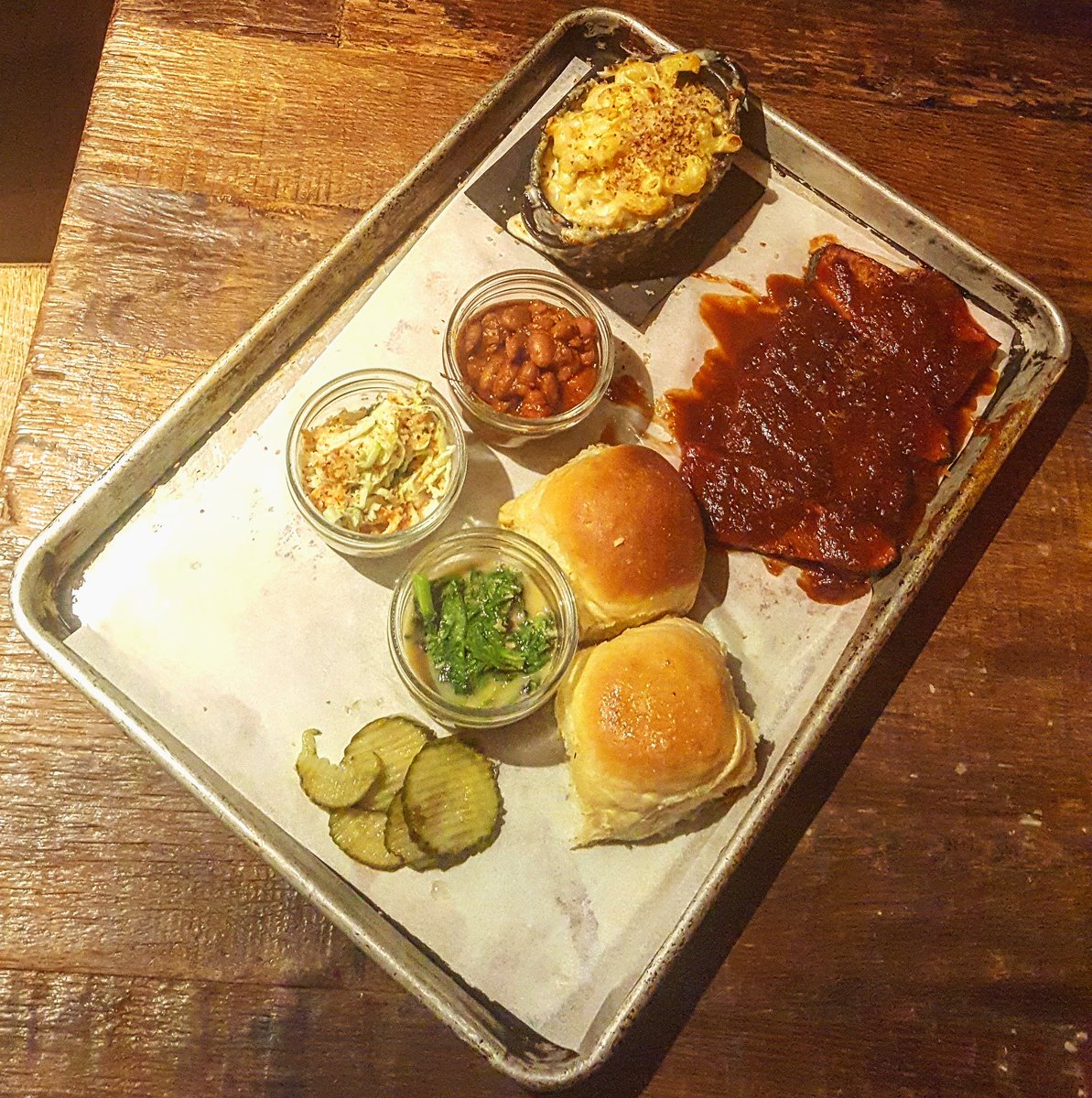 BarrelDC's tweet image. It's Friday! Go big w/@ChefGFleming's Brisket, Slaw, MacNCheese, BBQ Beans, Greens, &amp;amp; Potato Roll. You've earned it!