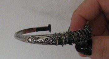 Fawn_Liebowitz's tweet photo. I got my Lucille bracelet today and she is awesome! And thirsty. @TheWalkingDead - @Skybound - #Negan https://t.co/OPNodifWWY