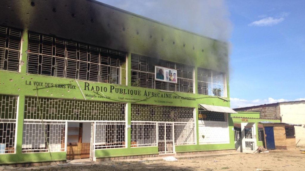 rugbob78's tweet photo. Au #Burundi, les journalistes indépendants sont soit exilés,assassinés avec famille, portés disparus et arrêtés https://t.co/p8XOVd1urY