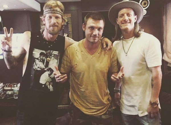 SoundsLikeNash's tweet image. It's here! @FLAGALine's collab with @backstreetboys is available for all to hear! Listen now slnash.co/pK5VYTw