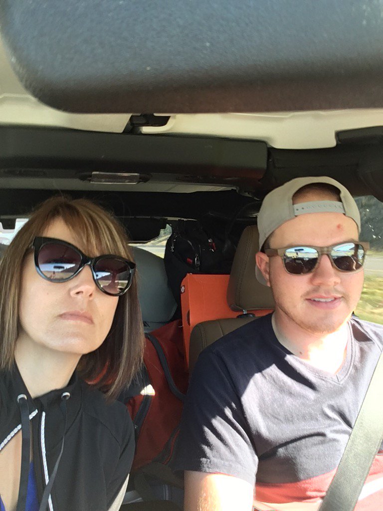 Buschboysmom's tweet photo. Day 2 has begun. Note 2 self...don't let Trav book hotel! College Residence 🙄 #moving2island #im2old https://t.co/VD8Pwzp3VY