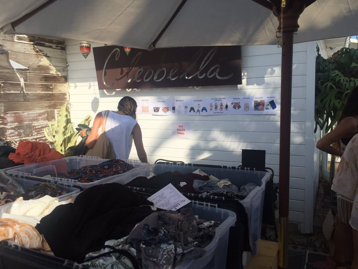 Sample sale madness! Come shop 10-6... ✨🔥