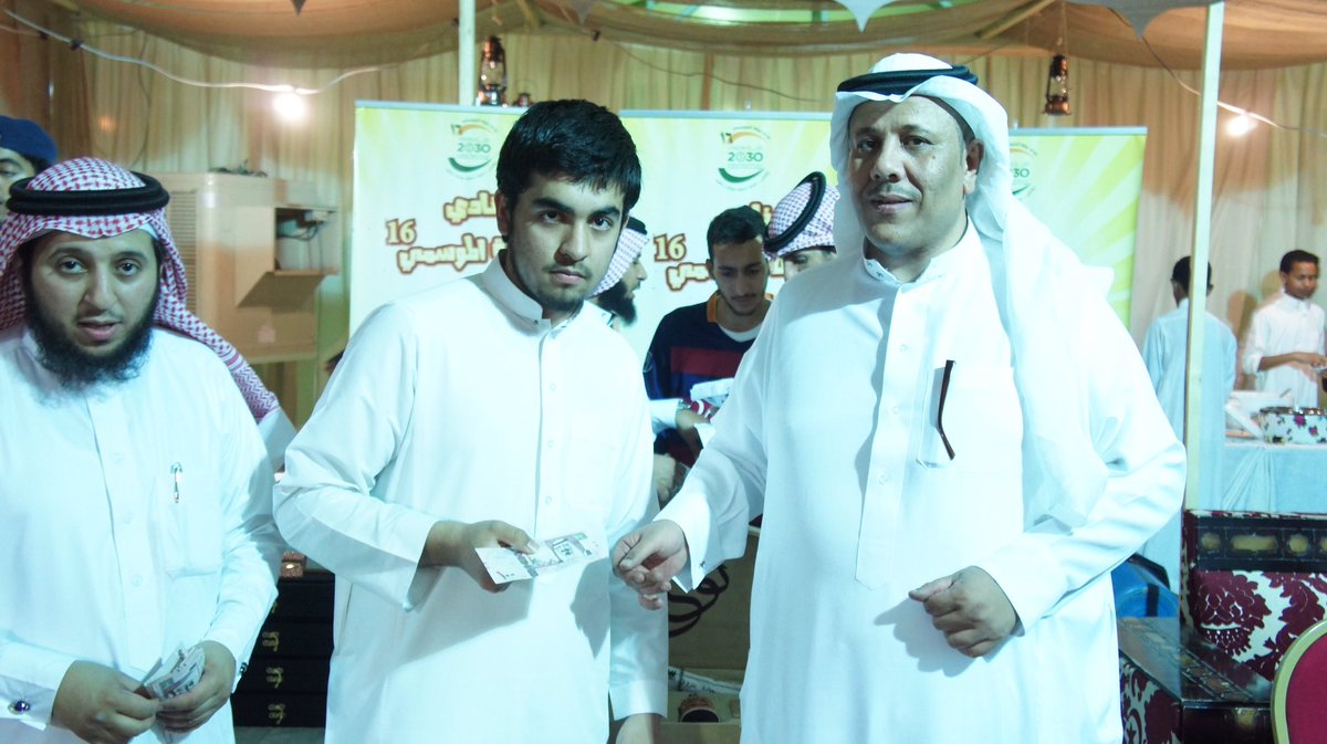 ergahclub's tweet photo. تكريم الطلاب المشاركين في مسابقة #ربيع_القلوب لح��ظ القرآن الكريم والسنة النبوية https://t.co/OPgkY4JvCP