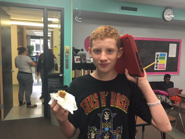 AtownCOMPASS's tweet photo. Students enjoying zucchini bread made from zucchini we grew in our community garden and we baked!! #atowncompass https://t.co/J2R5Lzjgxd