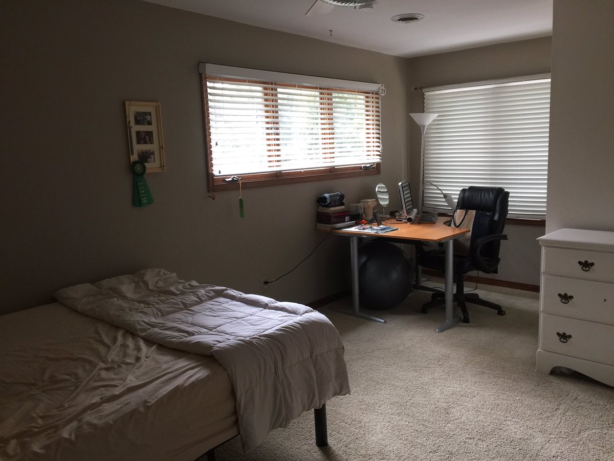 dianspgh's tweet photo. Rule 5: #beforeyouleavehome Be #thankful Remember to say thank you. Alot. #emptynesters too tired to enjoy! #empty https://t.co/6zh1pxRTeV