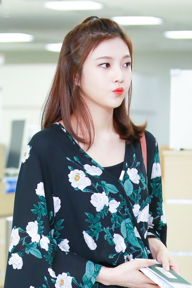 WNCJOY's tweet photo. 160812 김포공항 출국 2p
https://t.co/WmxpkYbX52
https://t.co/51cqv2vix6

#레드벨벳 #RedVelvet #조이 #Joy https://t.co/62R6dMm3Cg