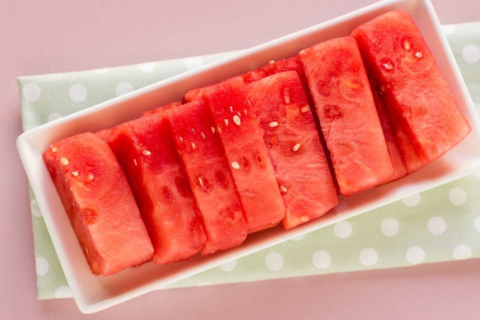 EatHumFresh's tweet photo. Do you like watermelon, we do! Stay Fresh and #EatHumFresh! Link in bio. #freshfood #healthyfood #freshrealm https://t.co/sD4V3QOHnD