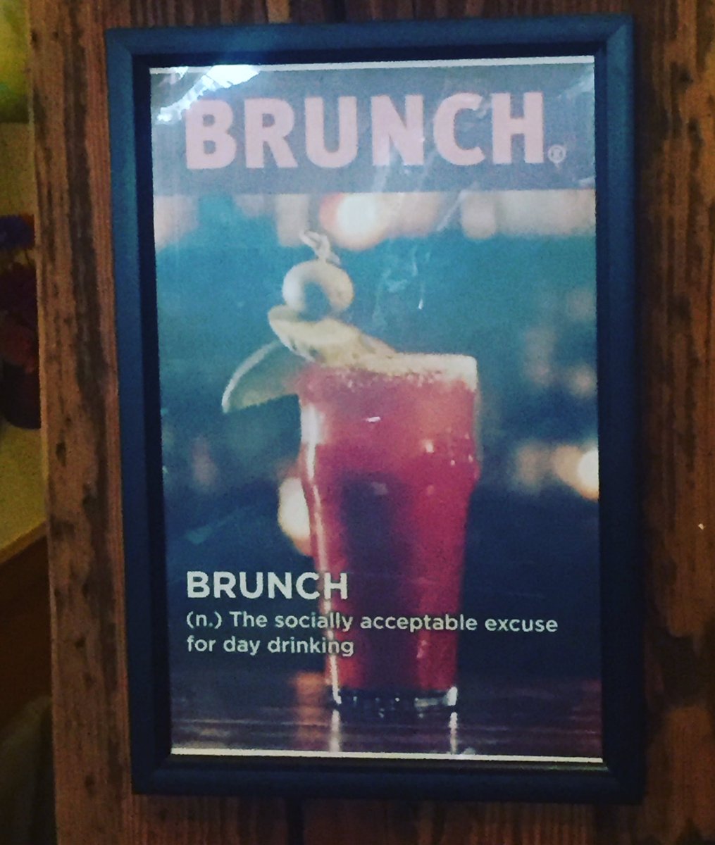 CarrieAmelio's tweet photo. Brunch #CHInanigans  @mescolotton https://t.co/HF6NOOgNP2