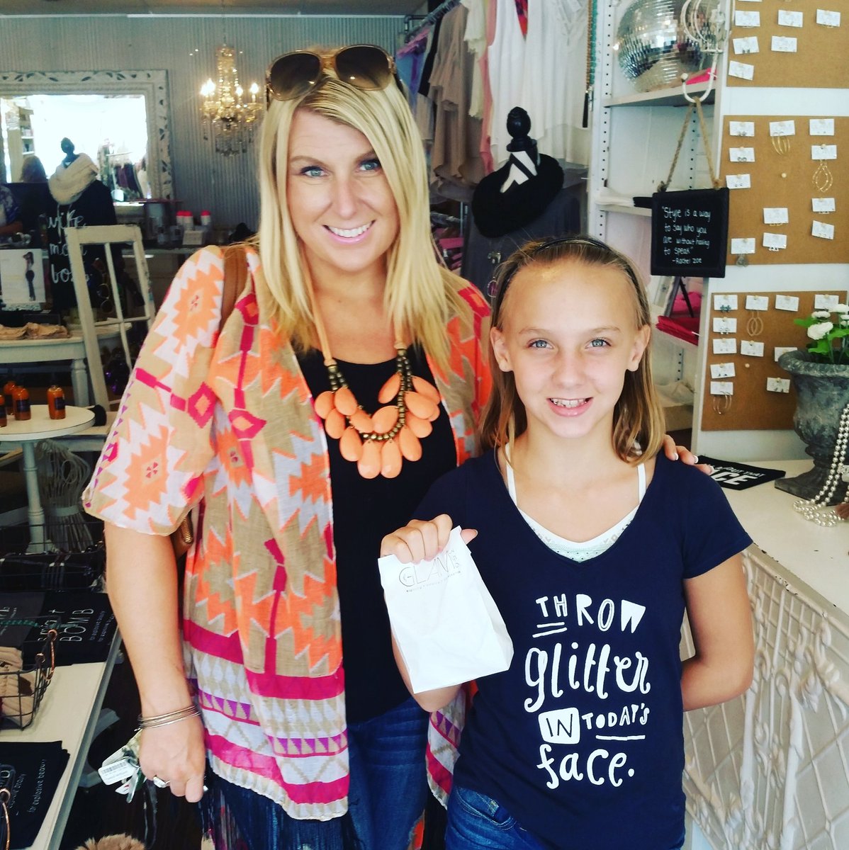 MySmartBomb's tweet photo. Amanda and Paige look after Smart Bomb Cosmetics! #glam356 #smartbombcosmetics #backtoschool #naturalcosmetics https://t.co/RhONombaxI