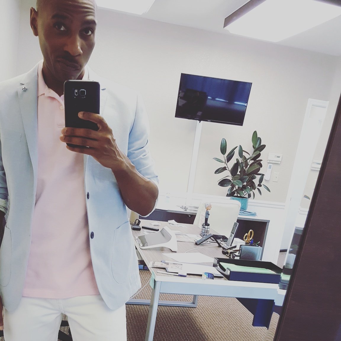 EngageReggie's tweet photo. I mean, can it just be Fashion Week already? #mofw #ModestoFashionWeek #2the9 https://t.co/Qki6GOcdzn