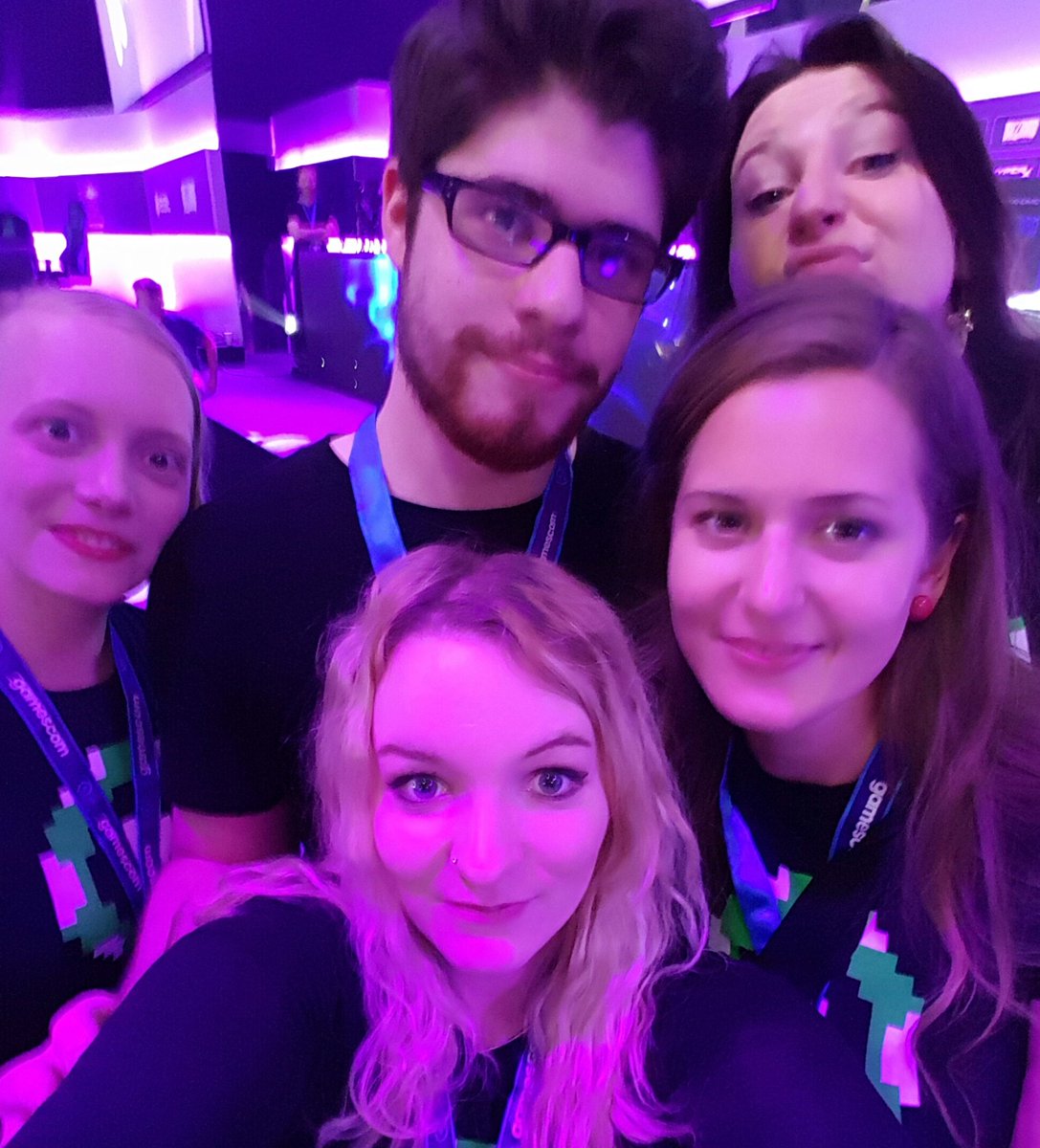 <a href="/darkmok3/">darkmok</a> and his Grills. We are cheering for u <3 <a href="/KitaraHots/">Kitara</a> <a href="/pluesch_heroes/">Plüsch</a> <a href="/JennaHeroes/">Jenna</a> @neffi_hots  <a href="/MisfitsGG/">Misfits Gaming</a>